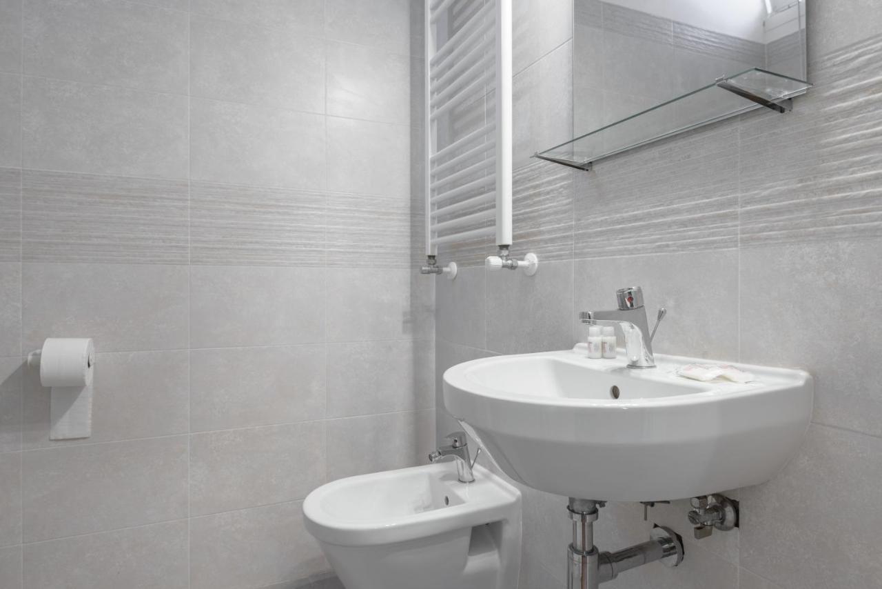 ローマ Cornelia Penthouse Bed & Breakfast エクステリア 写真